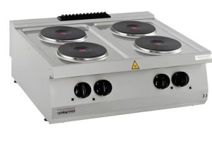 Bếp Âu 4 họng dùng điện Ozti OSOE 8070